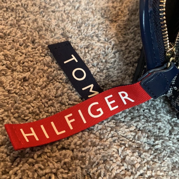 Tommy Hilfiger Fanny Pack - Picture 10 of 16